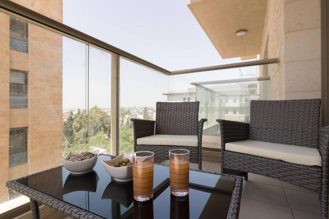 Stylish 2Br/Parking, View Over The Temple Mount Jerusalem Exteriör bild